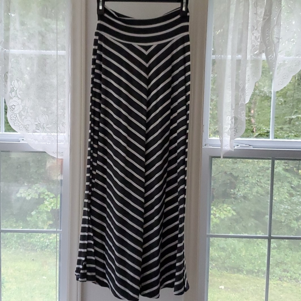 Dark grey stretchy maxi skirt size M